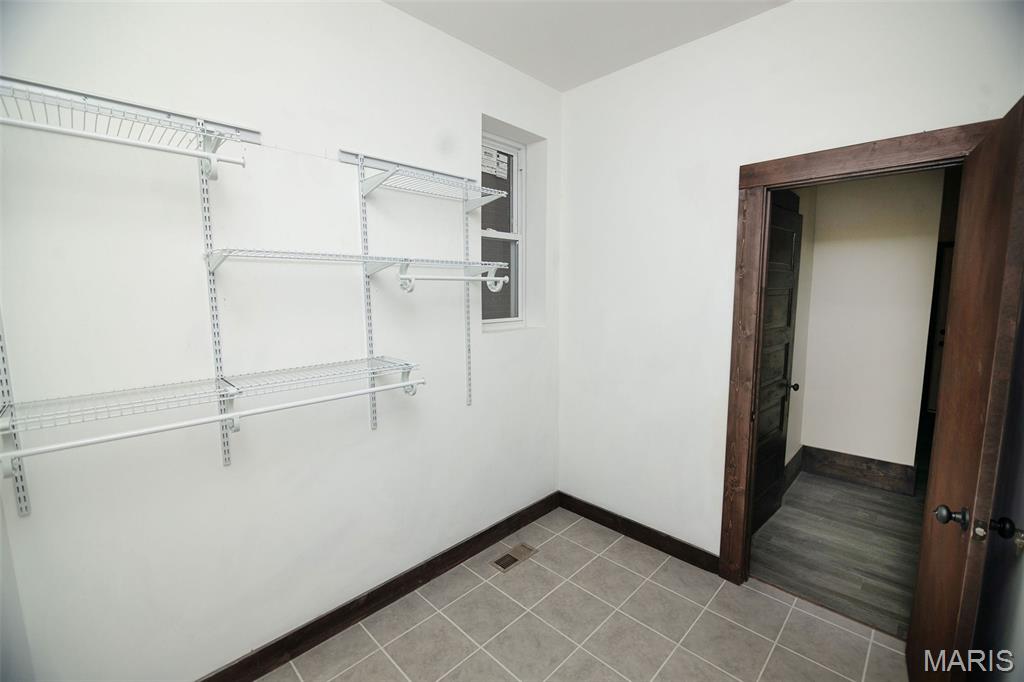 St Louis Commons Add - Residential Income