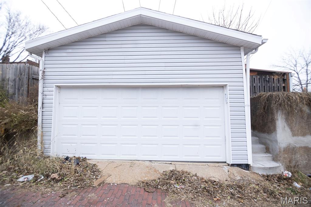 St Louis Commons Add - Residential Income