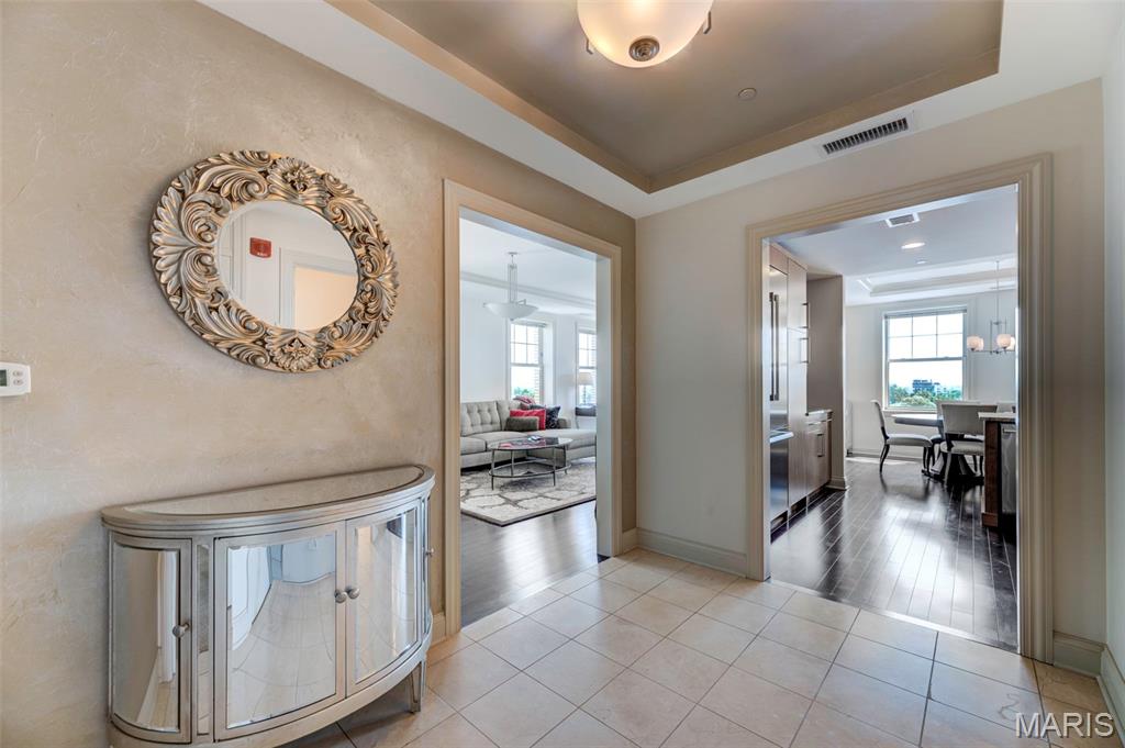 232 N Kingshighway Boulevard 1102