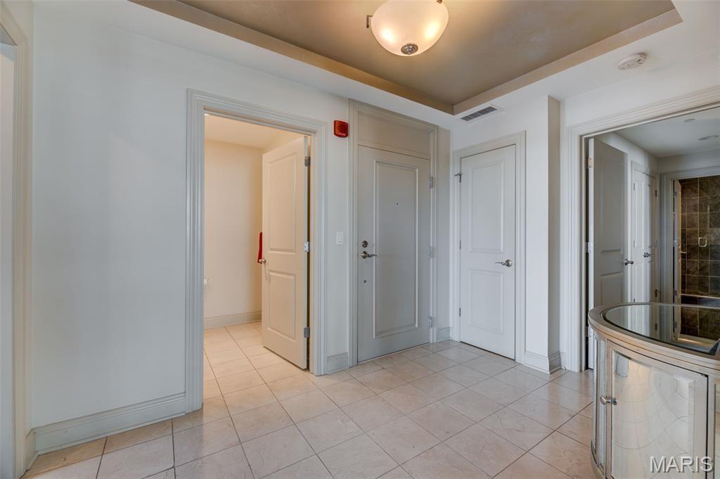 232 N Kingshighway Boulevard 1102