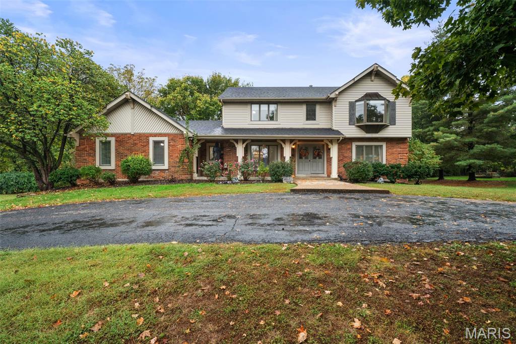 Photo of 46 Forest Lake Court, St Charles, MO 63301 (MLS # 26065810)