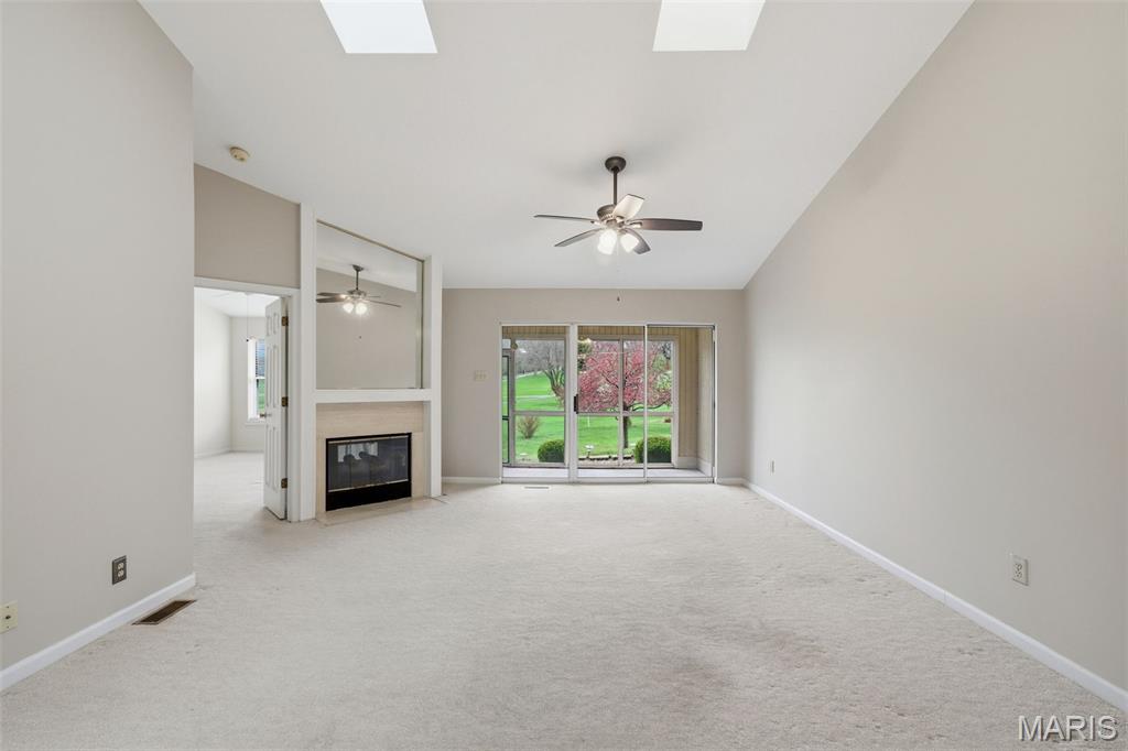 Country Club Greens Twnhms - Residential