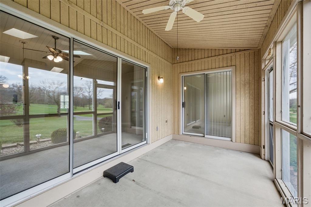 Country Club Greens Twnhms - Residential