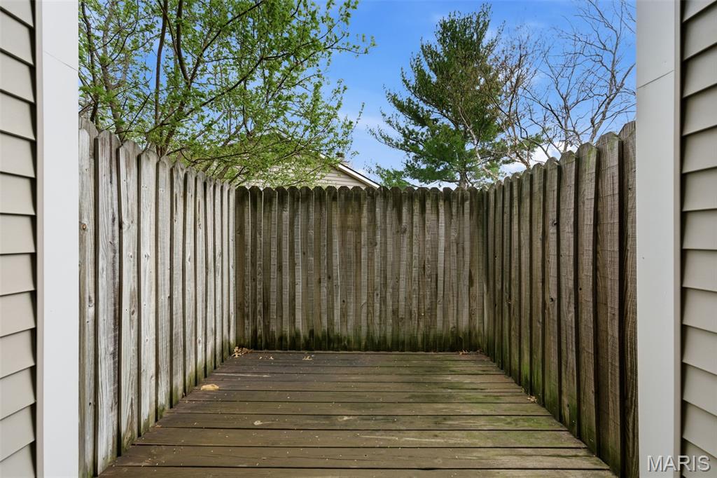 Country Club Greens Twnhms - Residential