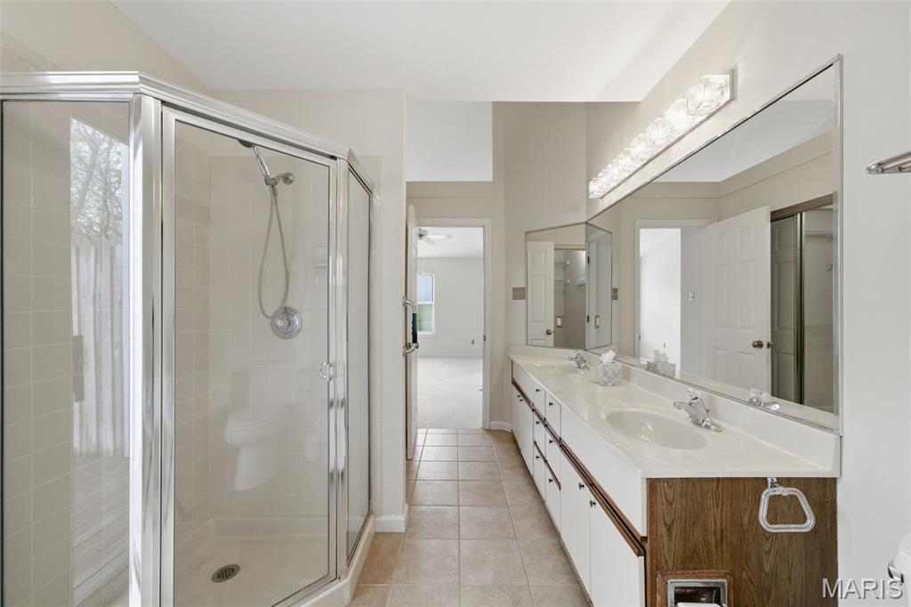 Country Club Greens Twnhms - Residential