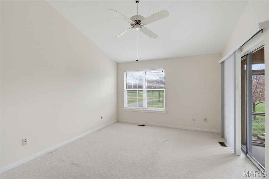 Country Club Greens Twnhms - Residential