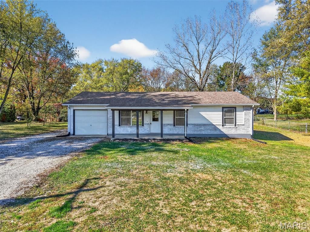 Photo of 3147 S Highway W, Winfield, MO 63389 (MLS # 25071803)