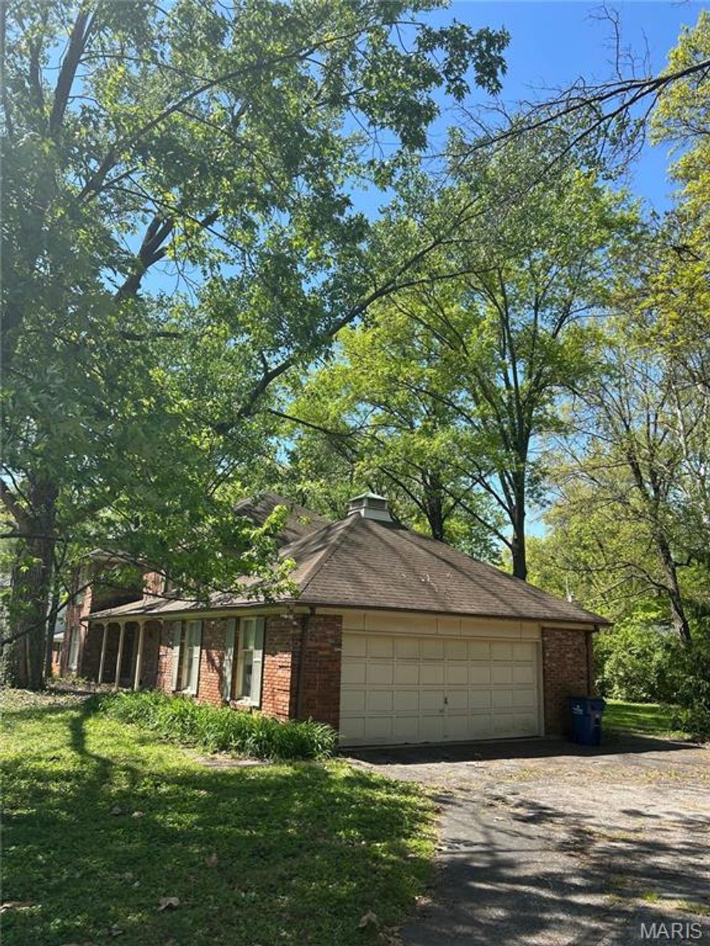 Photo of 2055 N Ballas Road #0, Des Peres, MO 63131 (MLS # 26025143)