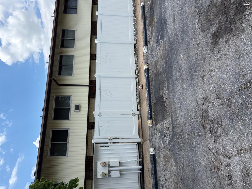 Hazelcrest Condo - Residential