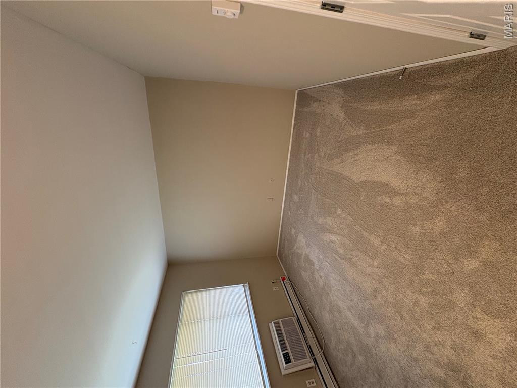Hazelcrest Condo - Residential