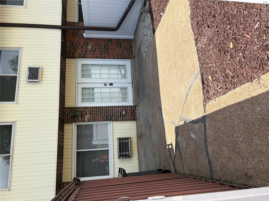 Hazelcrest Condo - Residential