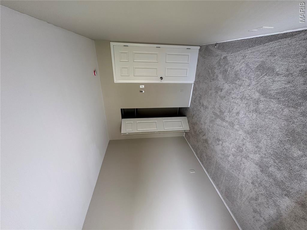 Hazelcrest Condo - Residential