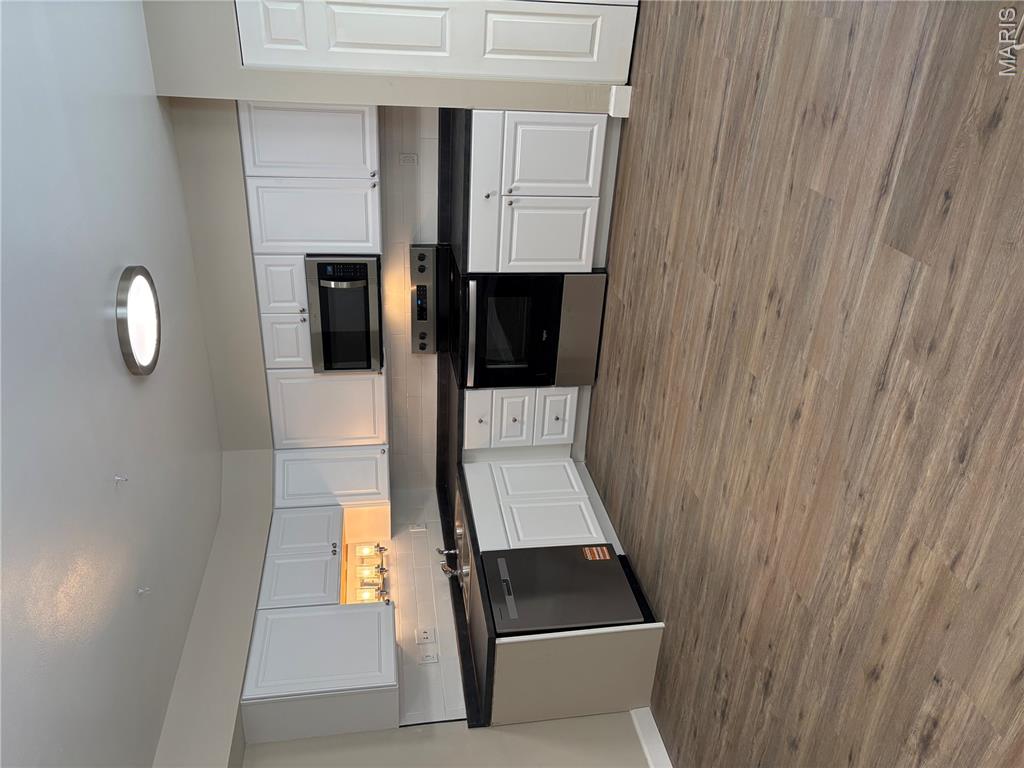 Hazelcrest Condo - Residential