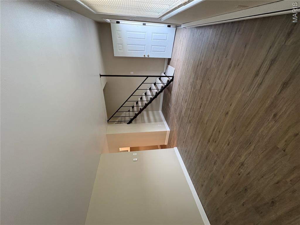 Hazelcrest Condo - Residential