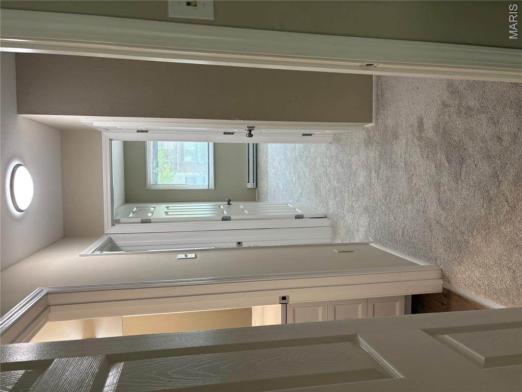Hazelcrest Condo - Residential