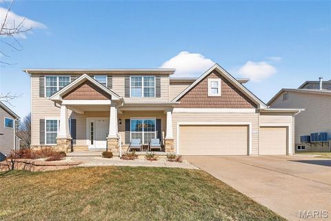 Photo of 310 Parkview Manor Lane, Wentzville, MO 63385 (MLS # 26008878)