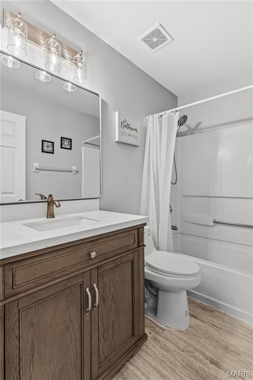 Jamestowne 8 - Residential