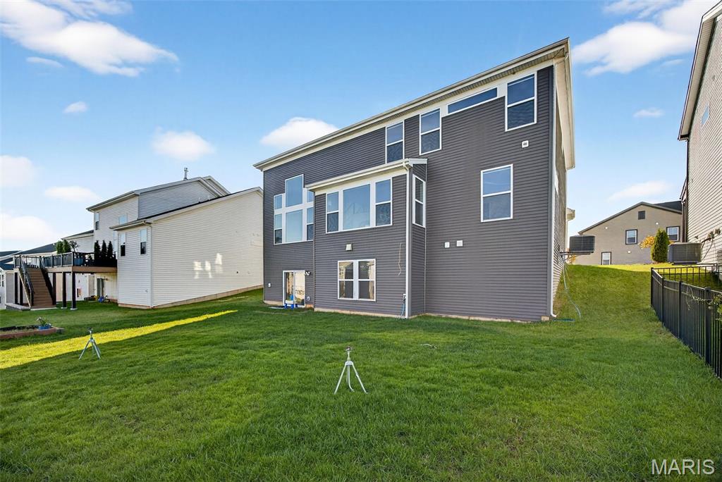 Streets Of Caledonia #7 - Residential