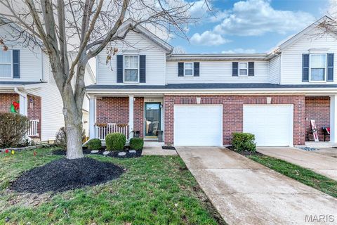Photo of 1069 Big Bend Crossing Drive, Manchester, MO 63088 (MLS # 25081777)