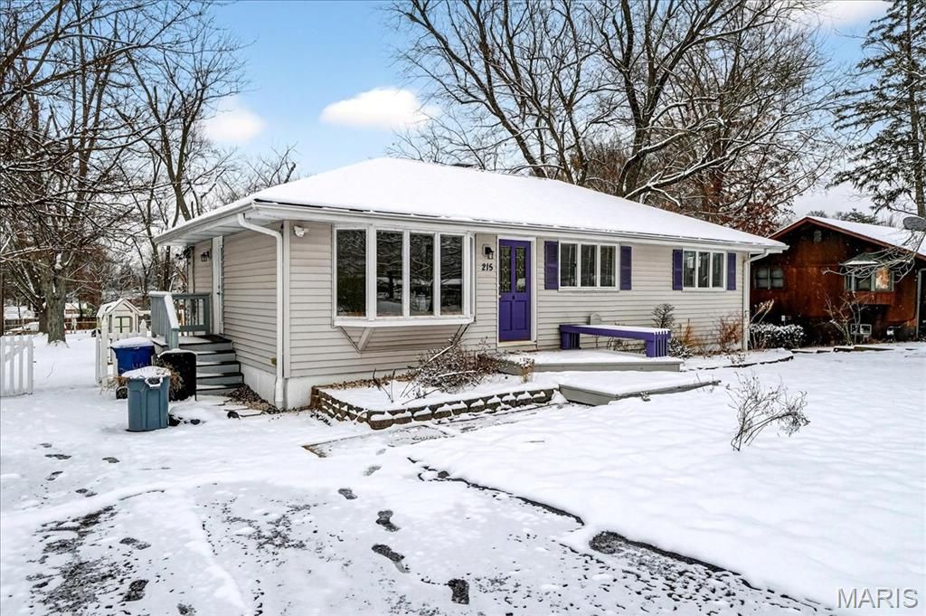 Photo of 215 Hutchinson Road, Ellisville, MO 63011 (MLS # 25079989)