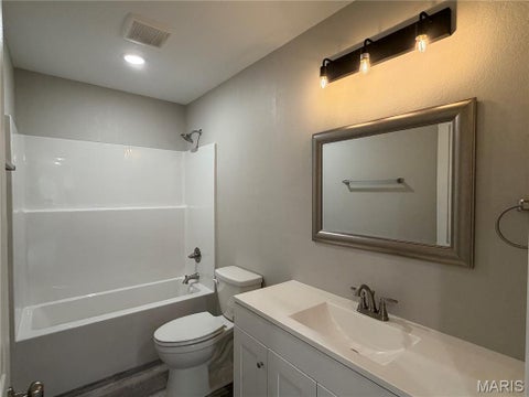 Tiny photo for 1627 Amy Drive, Lebanon, MO 65536 (MLS # 26058301)