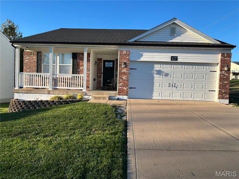 Photo of 117 Fox Creek Drive, Wentzville, MO 63385 (MLS # 26067488)
