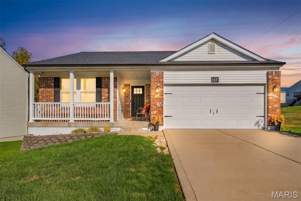 Photo of 117 Fox Creek Drive, Wentzville, MO 63385 (MLS # 26067488)