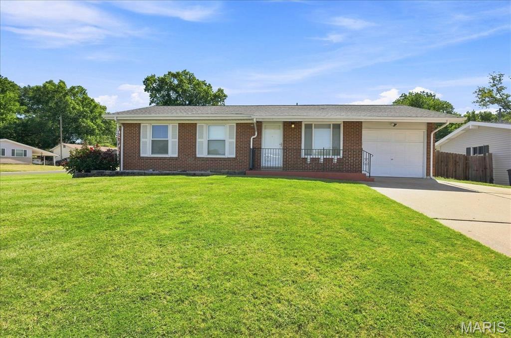 Photo of 4534 Thicket Drive, Mehlville, MO 63129 (MLS # 26056637)