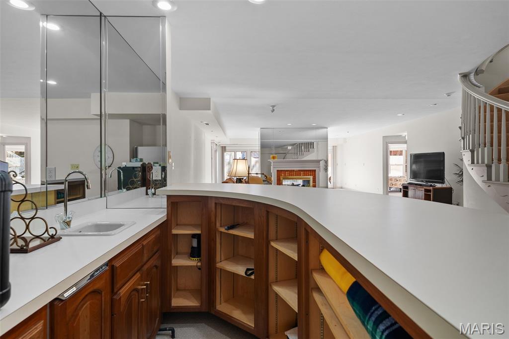 Carlyle Two - Residential