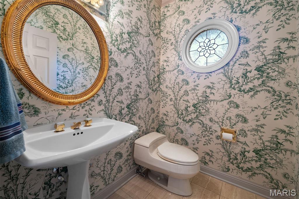 Carlyle Two - Residential