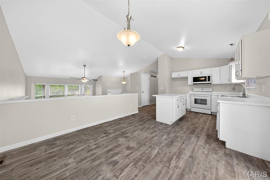 Williamsburg Manor - Residential