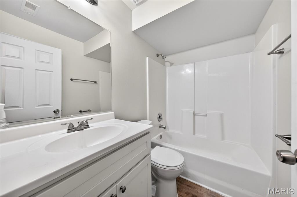 Williamsburg Manor - Residential
