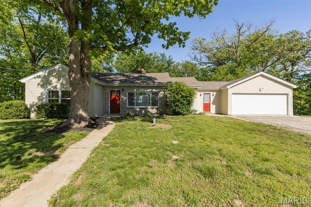 919 Oak Drive