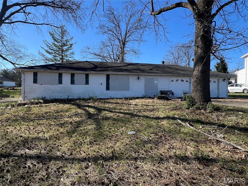 Photo of 2806 Yaeger Road, St Louis, MO 63129 (MLS # 26026396)