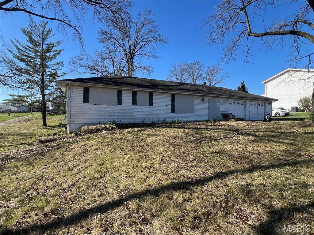 Photo of 2806 Yaeger Road, St Louis, MO 63129 (MLS # 26026396)