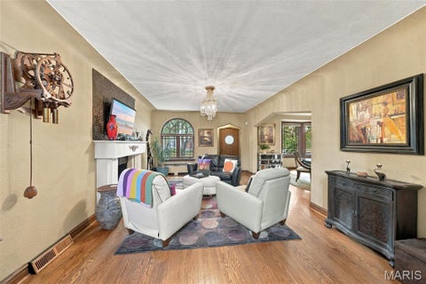 Tiny photo for 6515 Murdoch Avenue, St Louis, MO 63109 (MLS # 26060040)