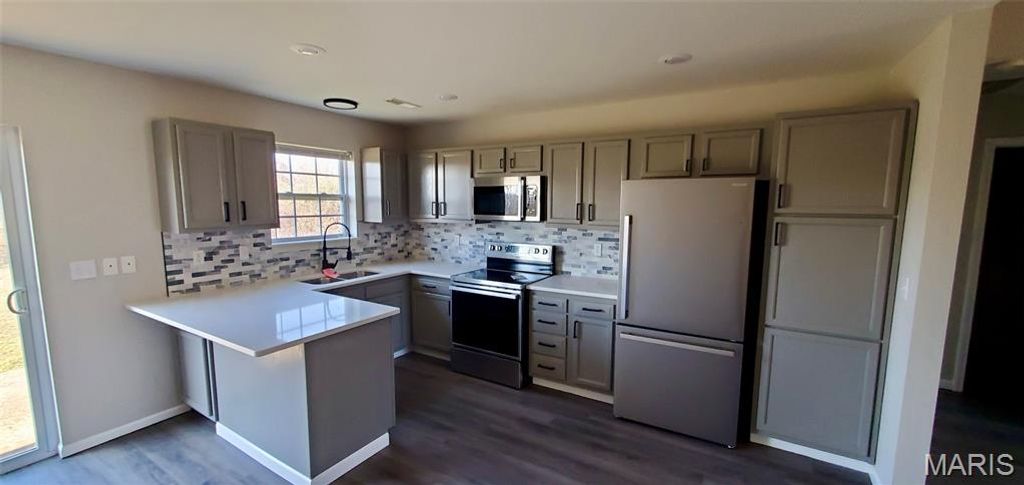 Photo of 225 Settlers Pass, Waynesville, MO 65583 (MLS # 25080173)