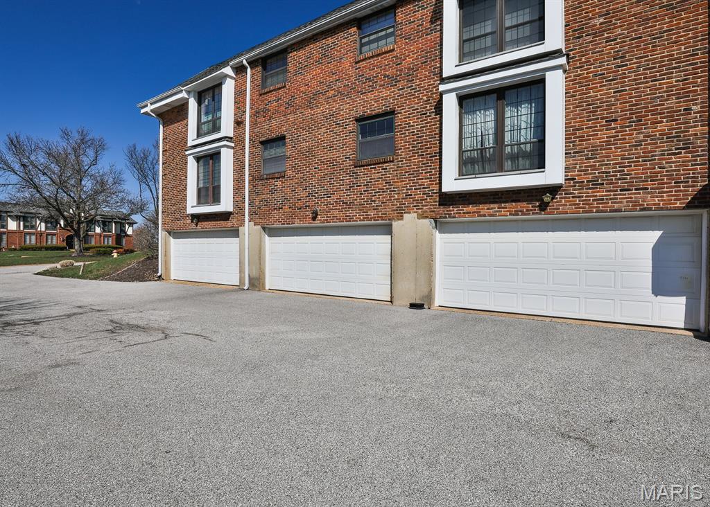 Cambridge Courts Condo - Residential