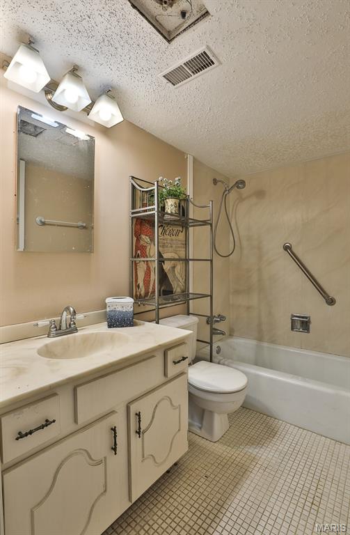 Cambridge Courts Condo - Residential