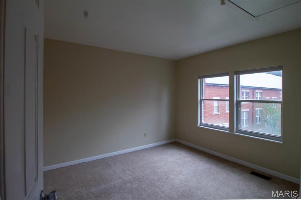 St Louis, Missouri 63108, United States, 2 Bedrooms Bedrooms, ,1 BathroomBathrooms,Residential,Active,150052