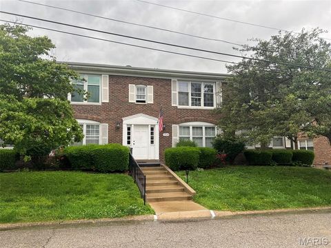 Photo of 7510 Claymont Court #4, Belleville, IL 62223 (MLS # 26026507)
