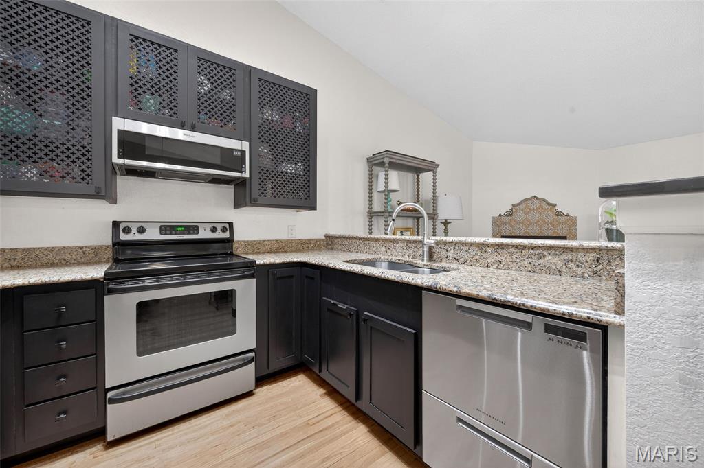 Chateau Country Club - Residential