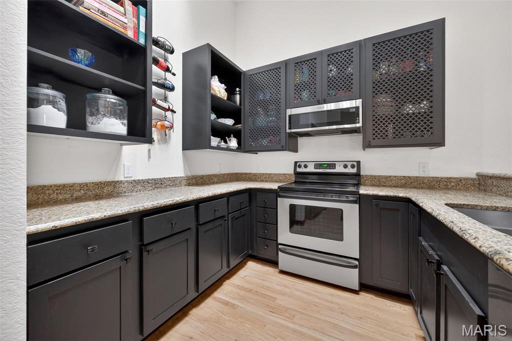 Chateau Country Club - Residential