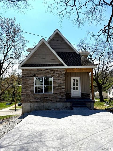 Photo of 621 McKissock Street Street, De Soto, MO 63020 (MLS # 26022794)