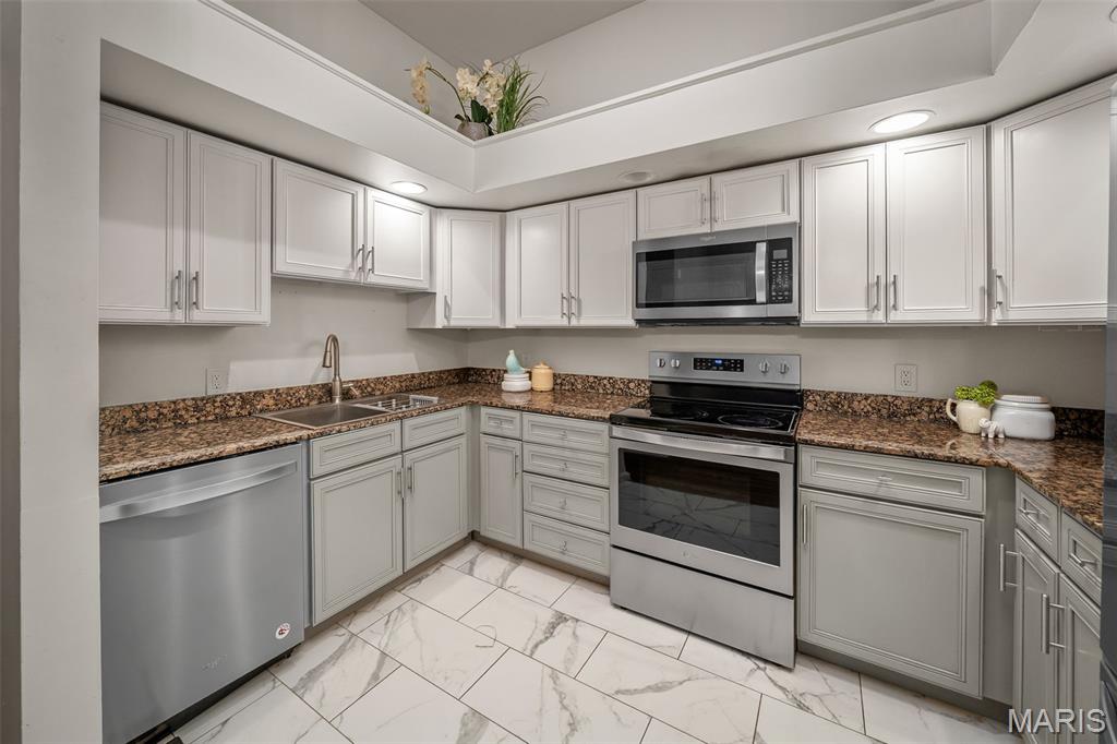 Dolman Condos - Residential