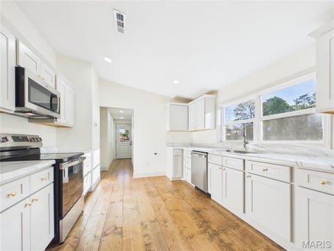 Tiny photo for 600 Center Street, Bloomfield, MO 63825 (MLS # 26067037)