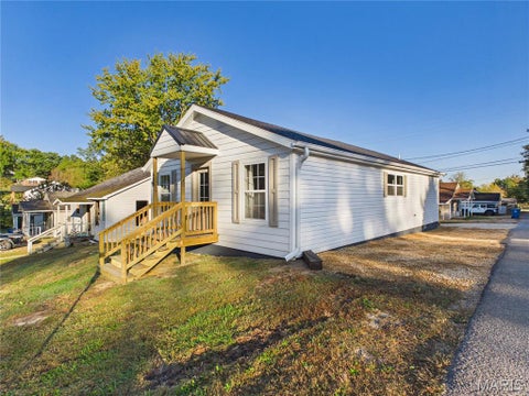 Tiny photo for 600 Center Street, Bloomfield, MO 63825 (MLS # 26067037)
