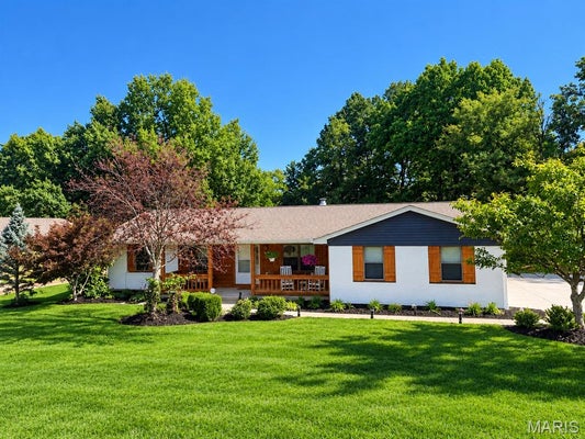 1112 DINGLEDINE RD, SAINT CHARLES, MO 63304 - Image 7b2472b7b045e6b72fdb2973bf323513/2103197455