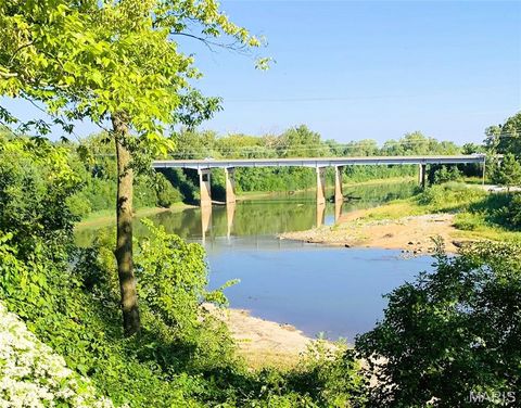 315 Water St. Fenton MO 63026