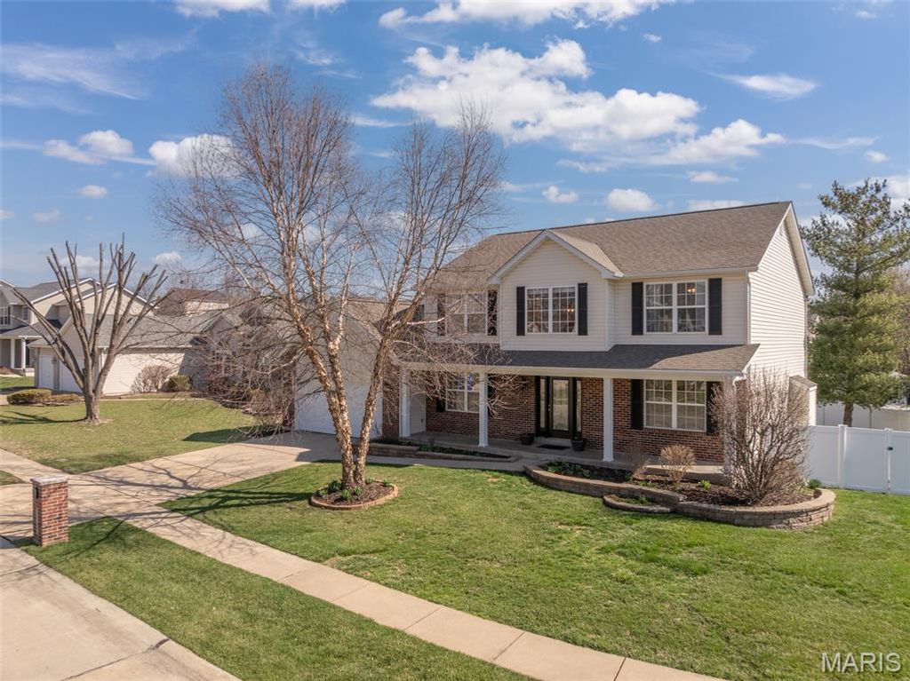 Photo of 1061 Dardenne Woods Drive, Dardenne Prairie, MO 63368 (MLS # 26013275)